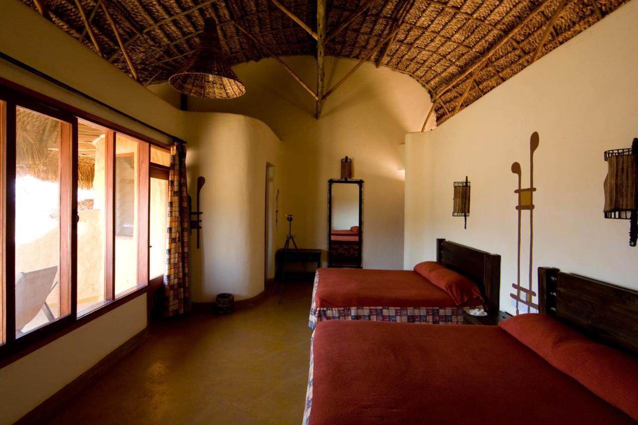 Samburu Sopa Lodge Archers Post Екстериор снимка